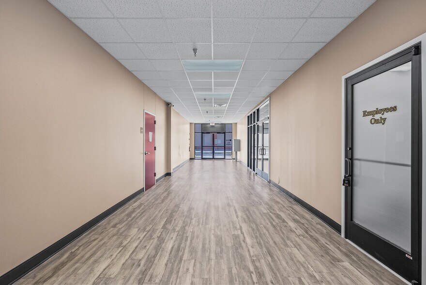 More Photos Of 7202 Slide Rd, Lubbock Medical For Lease