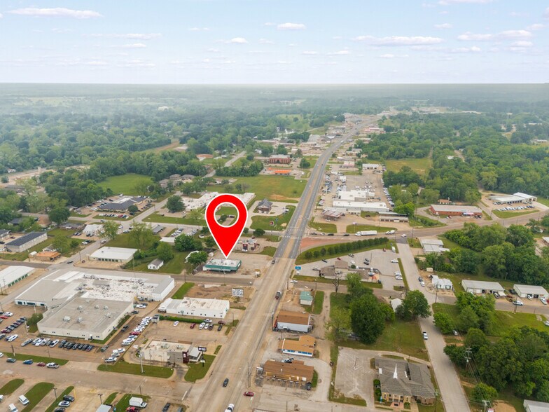 More Photos Of 509 US Highway 271 N, Gilmer Flex For Sale