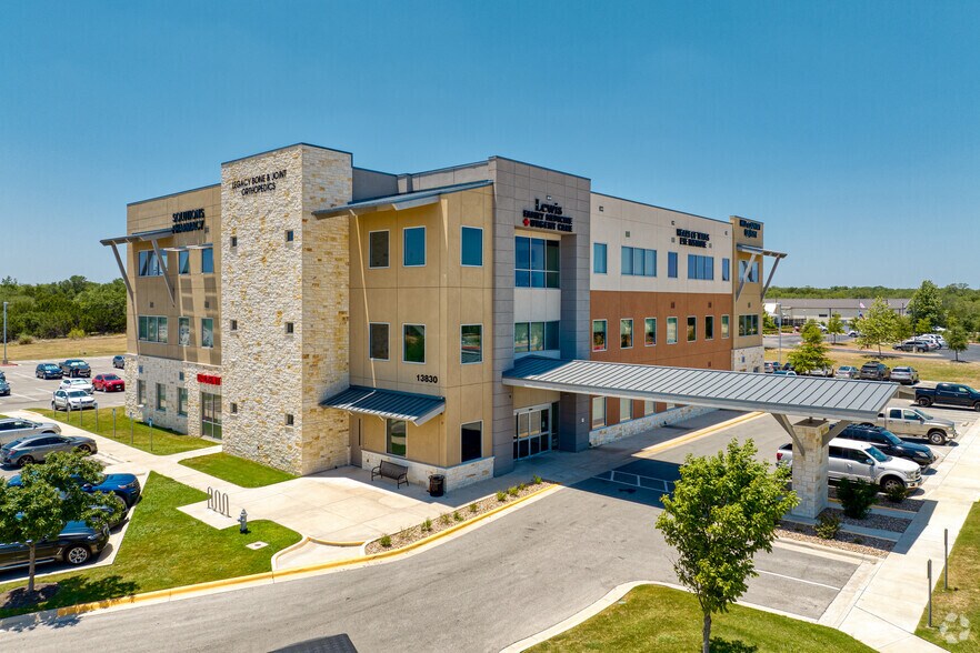 More Photos Of 13830 Sawyer Ranch Rd, Dripping Springs Medical For Lease
