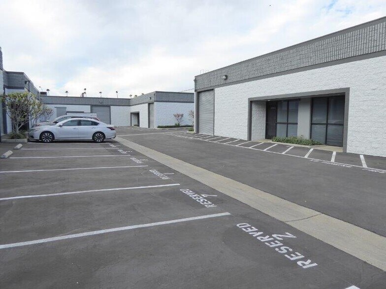 More Photos Of 1415-1441 Gardena Ave, Glendale Warehouse For Lease