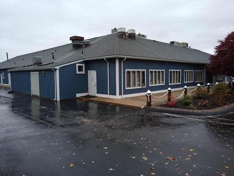 More Photos Of 140 Point Judith Rd, Narragansett Storefront Retail Office For Sale