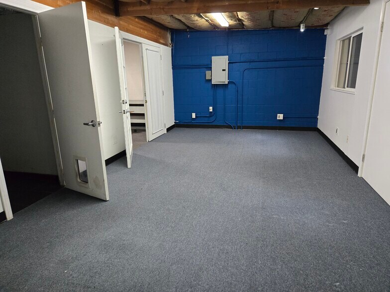 More Photos Of 11800 Sheldon St, Sun Valley Warehouse For Lease