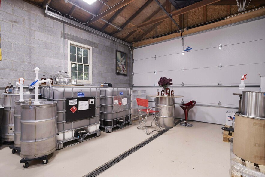 More Photos Of 1902 Jefferson Pike, Brunswick Lodge Meeting Hall For Lease