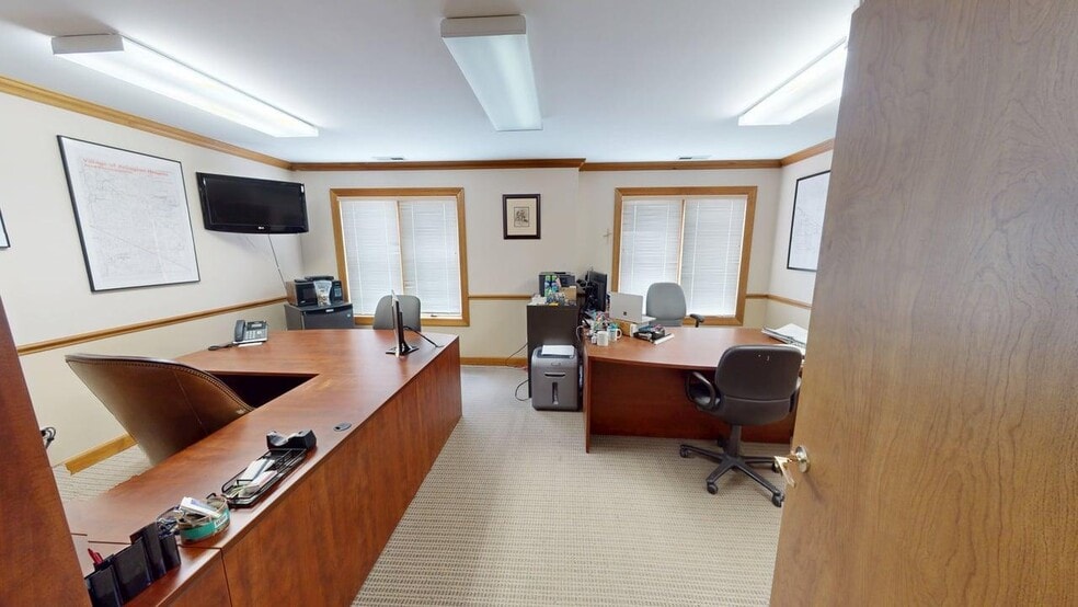 More Photos Of 334 E Colfax St, Palatine Loft Creative Space For Sale