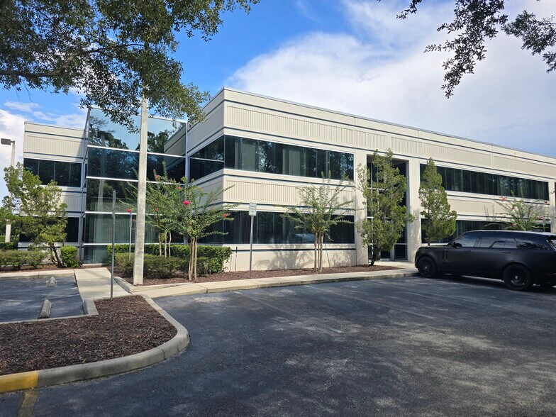 More Photos Of 8615 Commodity Cir, Orlando Office For Lease
