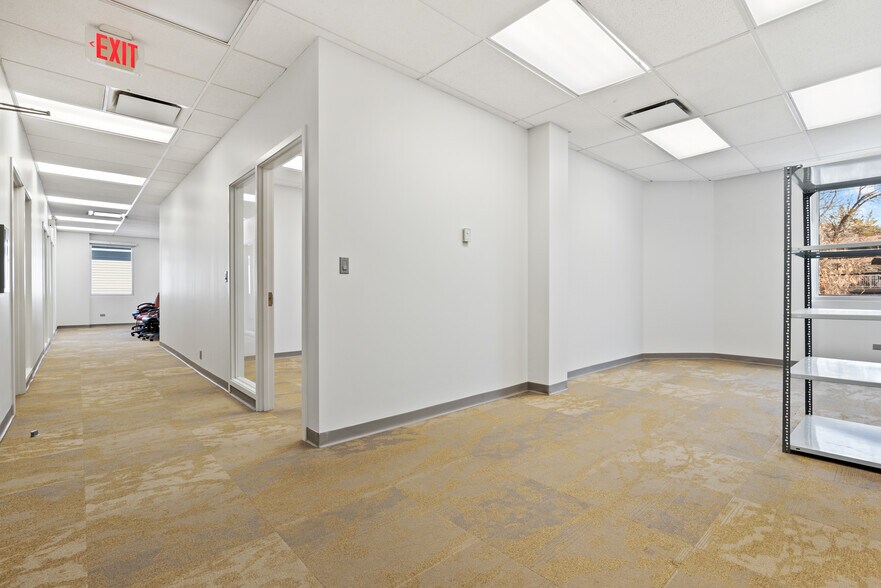 More Photos Of 10235 124th St, Edmonton Medical For Lease