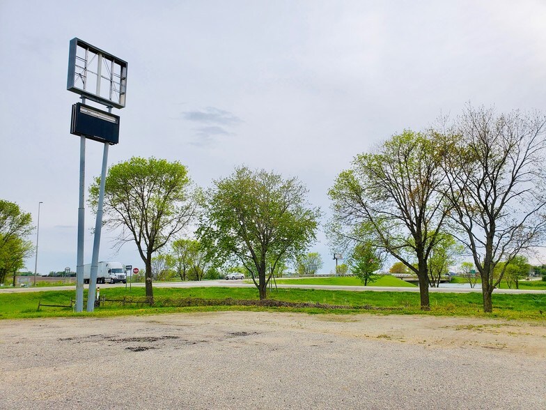 More Photos Of 3598 W Highway 30, Ellendale Industrial For Sale
