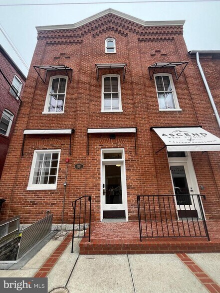 Primary Photo Of 110-112 W Burke St, Martinsburg Office For Lease