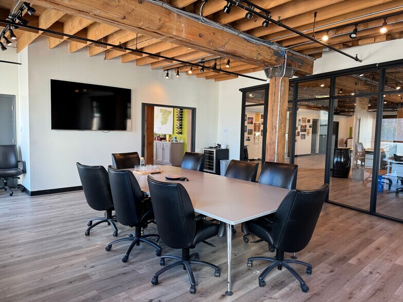 More Photos Of 1525 W Homer St, Chicago Loft Creative Space For Sale