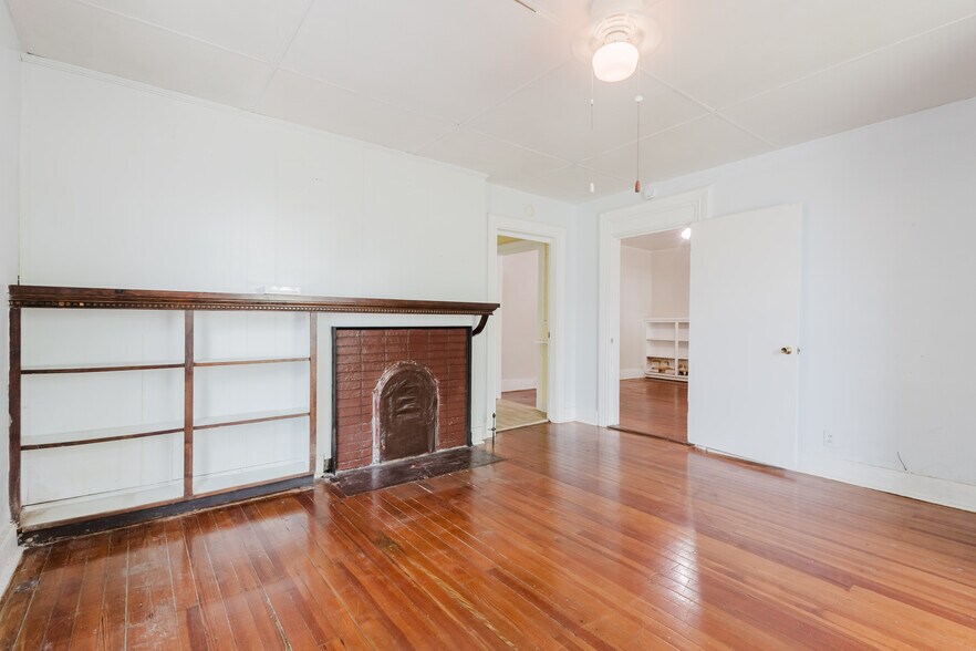 More Photos Of , Lexington Specialty For Sale