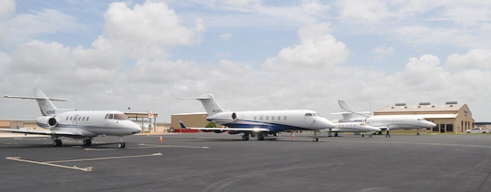 More Photos Of 2809 Texas 361, Ingleside Storefront For Lease