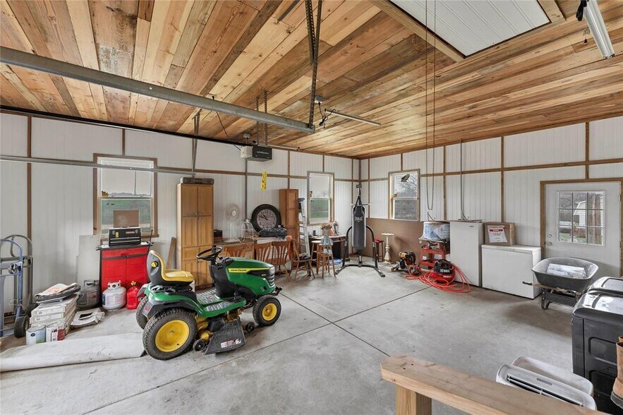 More Photos Of 550 County Road 471, Thrall Land For Sale