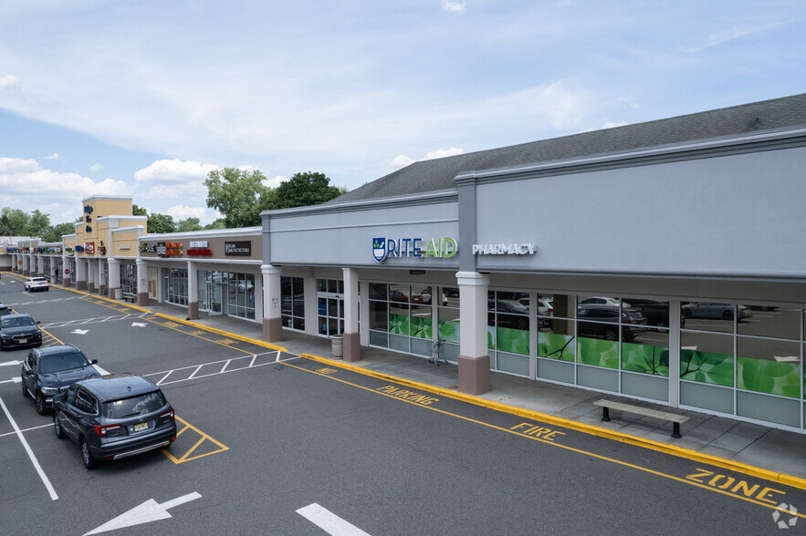 More Photos Of 285 Pascack Rd, Washington Township Bergen Unknown For Lease