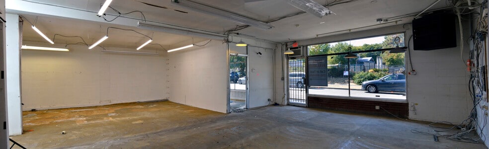 More Photos Of 4850 37th Ave S, Seattle Freestanding For Lease