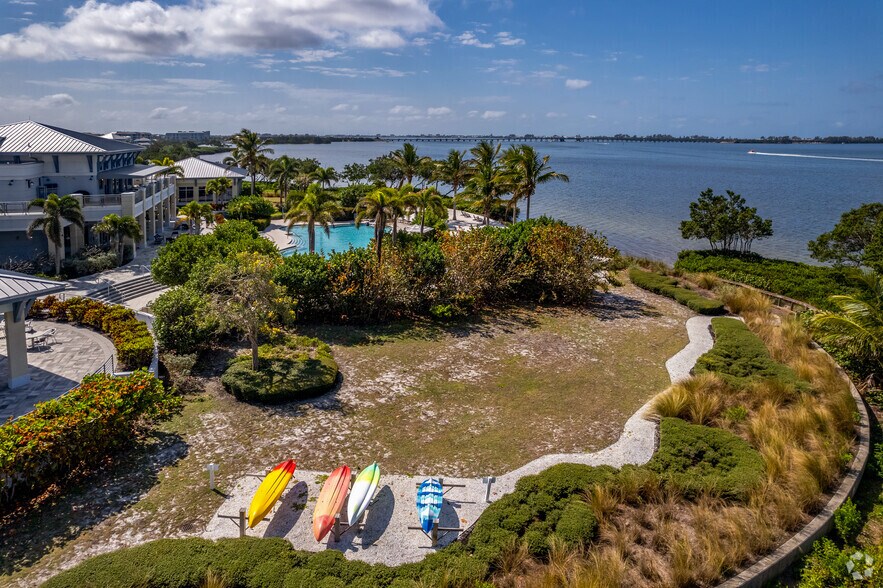 More Photos Of 12340 Manatee Ave W, Bradenton Land For Sale