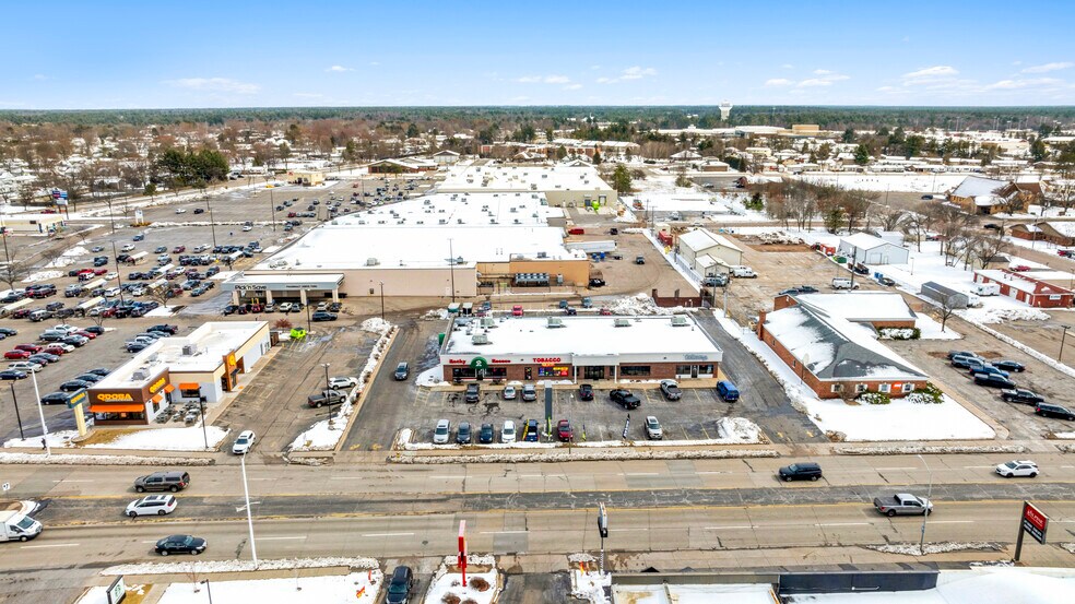 More Photos Of 1841-1847 8th St, Wisconsin Rapids Freestanding For Sale