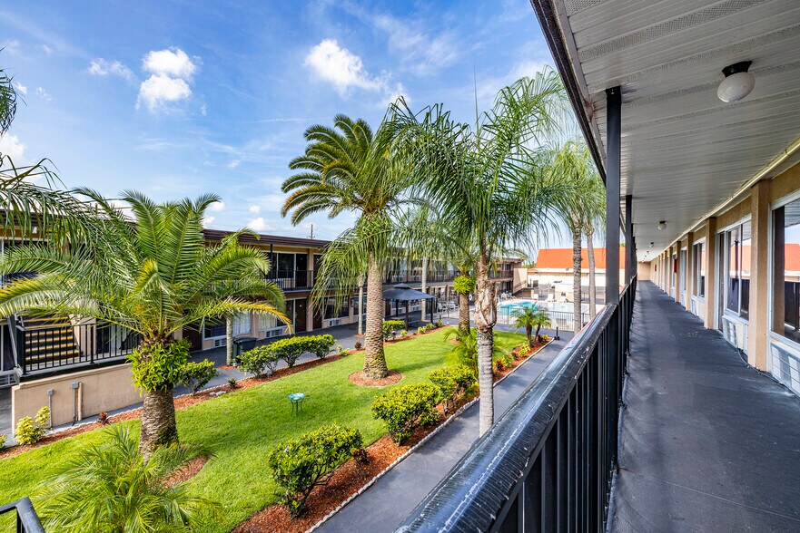 More Photos Of 11736 US Highway 19, Port Richey Hotel For Sale