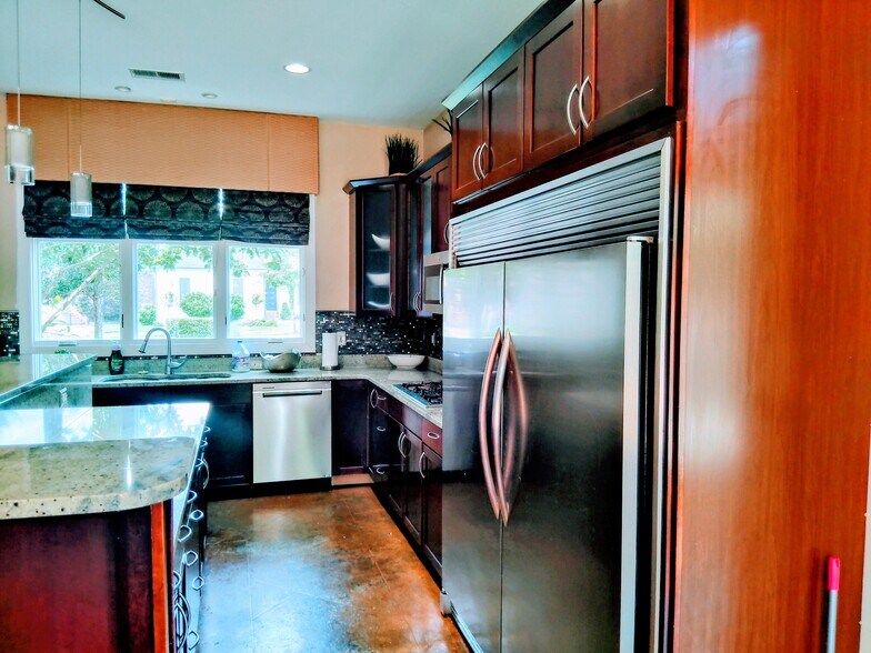 More Photos Of 120 Founders Ln, Memphis Specialty For Sale