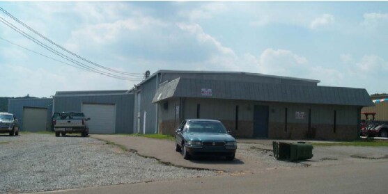 More Photos Of 3149 Lodge Rd, Huntsville Warehouse For Lease