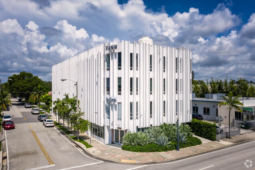 Primary Photo Of 7300 Biscayne Blvd, Miami Loft Creative Space For Lease