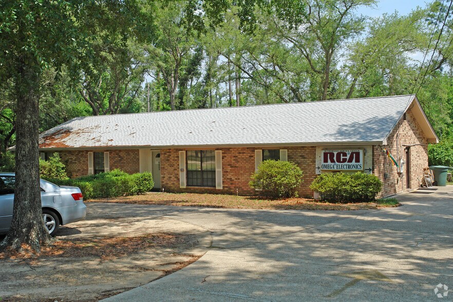 More Photos Of 6904 Fairfield Dr, Pensacola Office For Sale