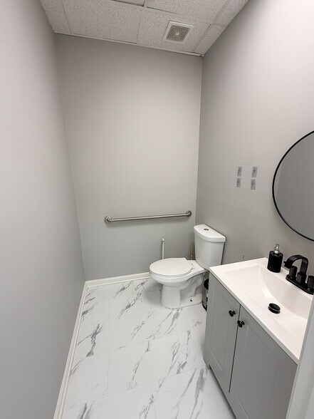 More Photos Of 8868 Belair Rd, Nottingham Medical For Sale