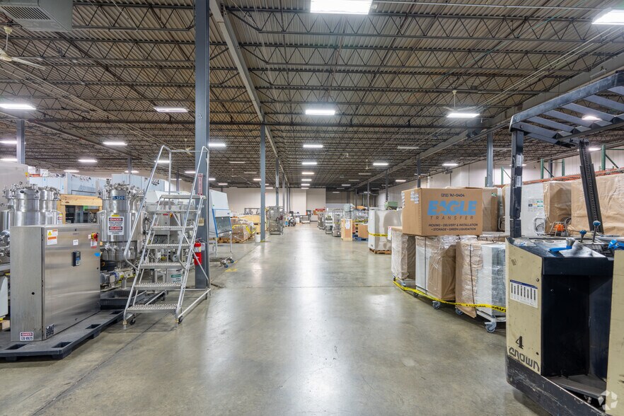 More Photos Of 5 Dan Rd, Canton Manufacturing For Lease