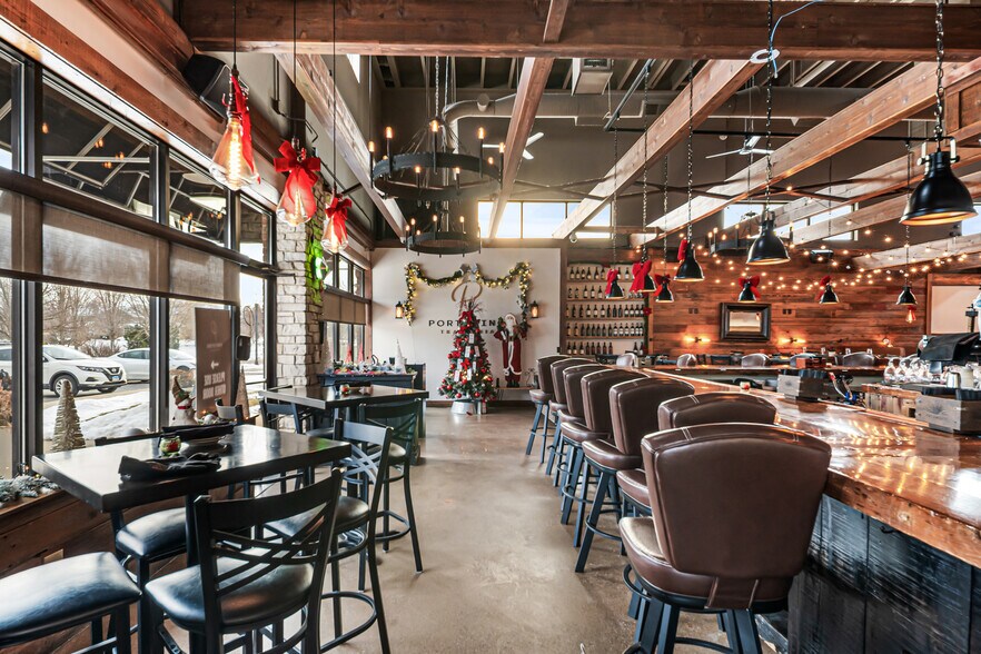More Photos Of 40W188 Campton Crossings Dr, St Charles Restaurant For Sale