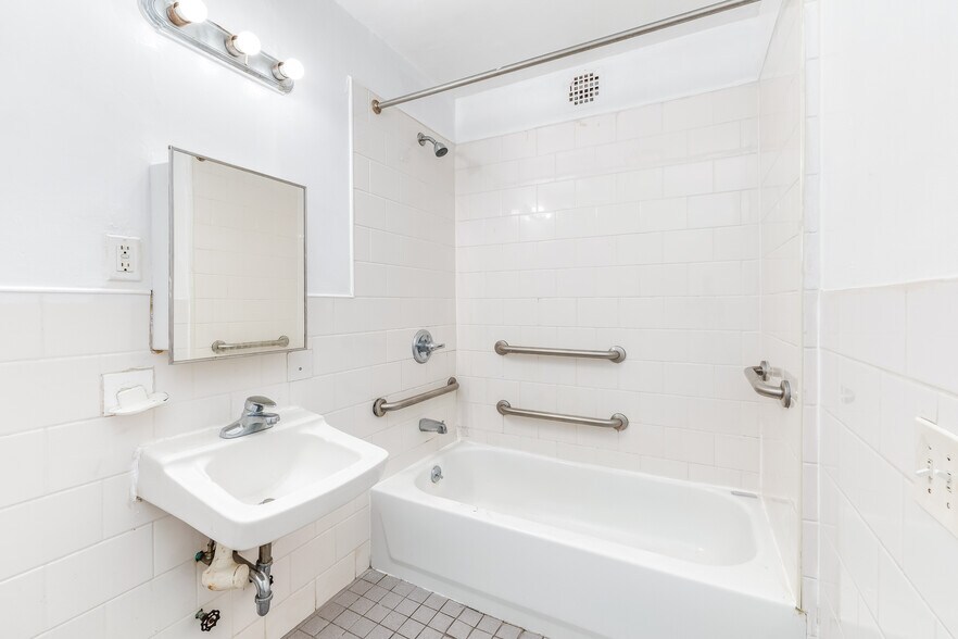 More Photos Of 311 Beach 53rd St, Far Rockaway Apartments For Sale