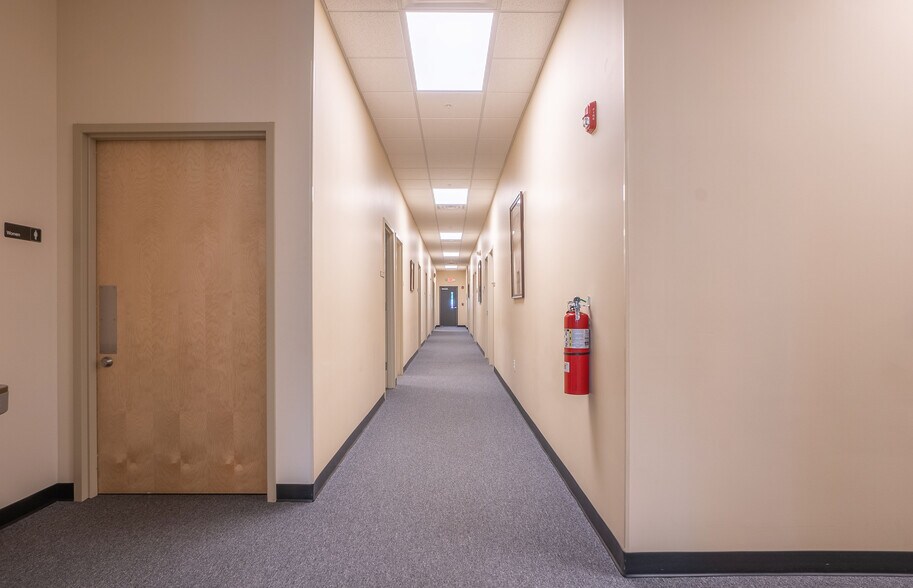 More Photos Of 227 Monogard Dr, Manchester Medical For Sale