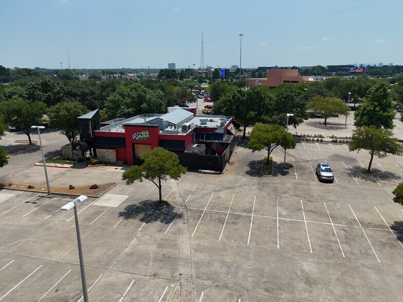 More Photos Of , Dallas General Retail For Sale