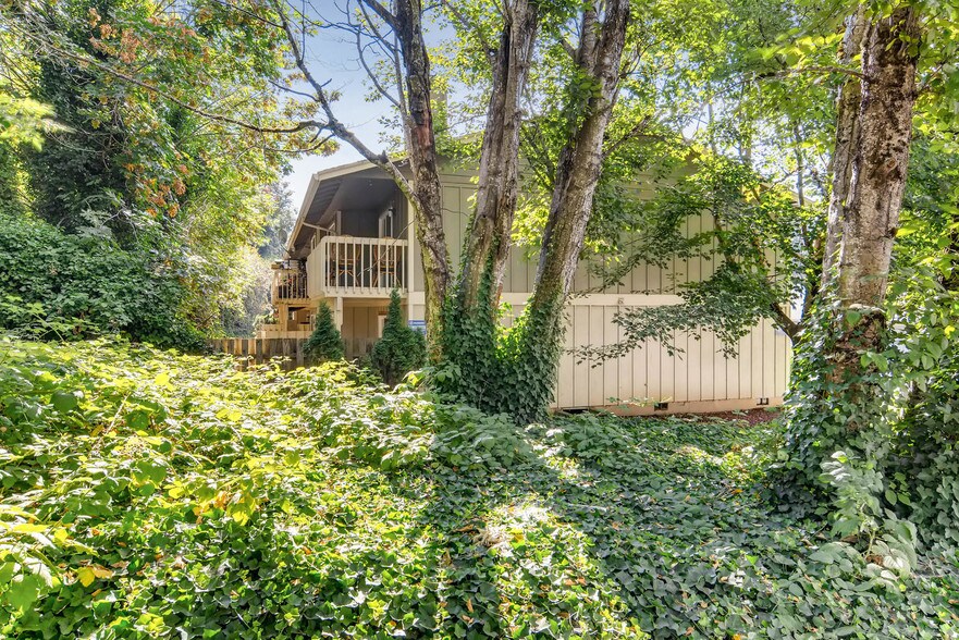 More Photos Of 2628 NE Red Sunset Dr, Gresham Apartments For Sale