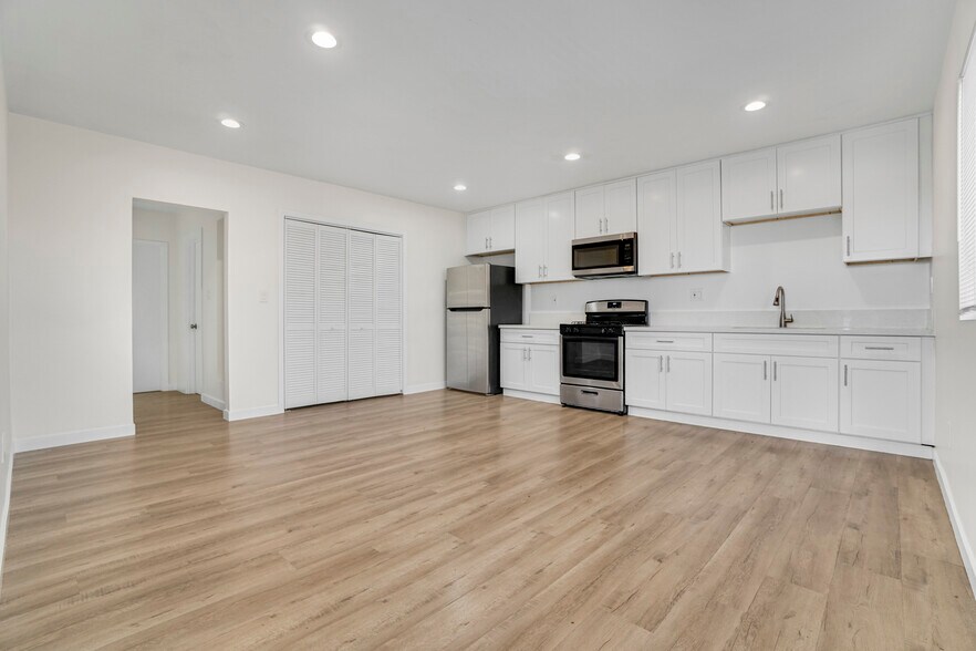 More Photos Of 11513 Berendo Ave, Los Angeles Multifamily For Sale