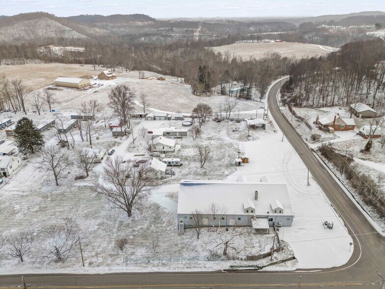 More Photos Of 105 Holbert Stretch, Dilliner Bar For Sale