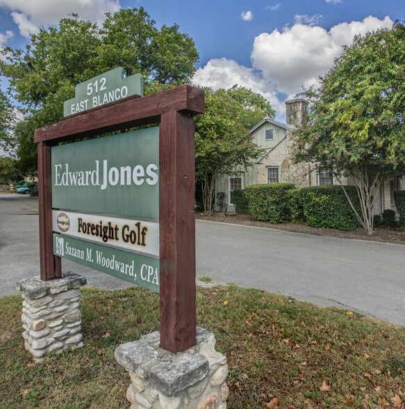More Photos Of 512 E Blanco St, Boerne Office For Lease