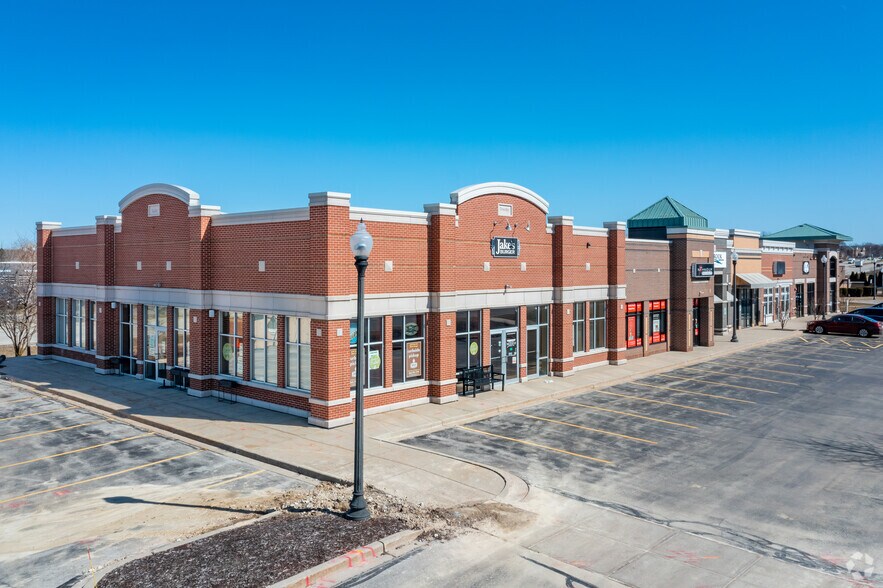 More Photos Of 18985 W Capitol Dr, Brookfield Unknown For Lease