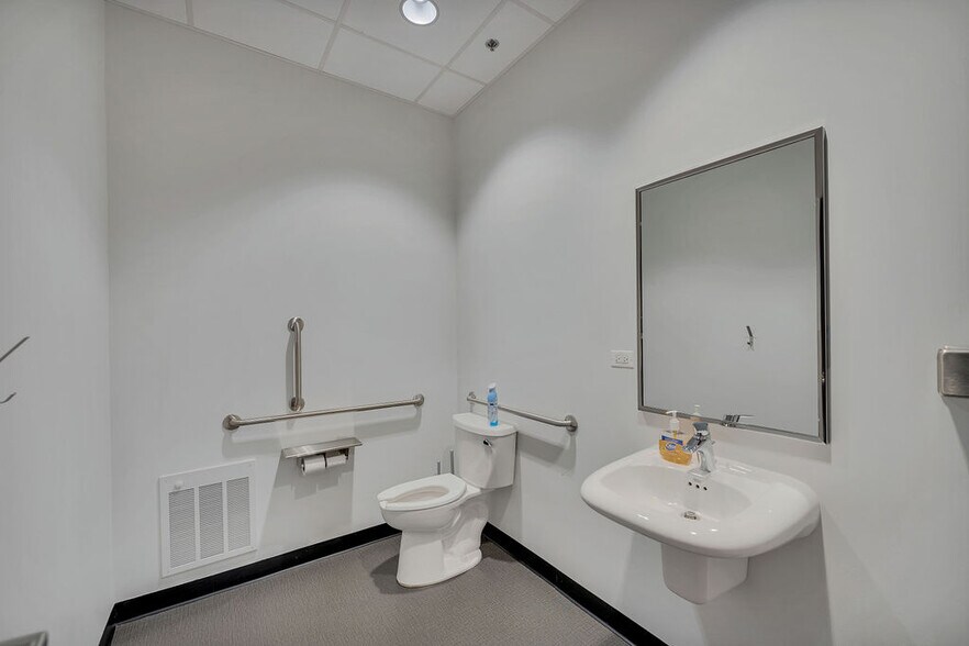 More Photos Of 9300 Waukegan Rd, Morton Grove Medical For Sale