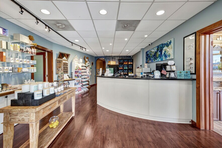 More Photos Of 3045 N Federal Hwy, Fort Lauderdale Storefront Retail Office For Lease