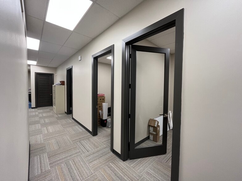 More Photos Of 4725 College Park, San Antonio Office For Lease