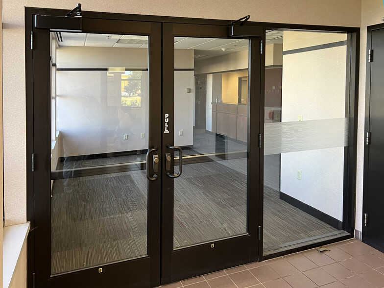 More Photos Of 3161 NW Northdale Blvd, Minneapolis Office For Lease