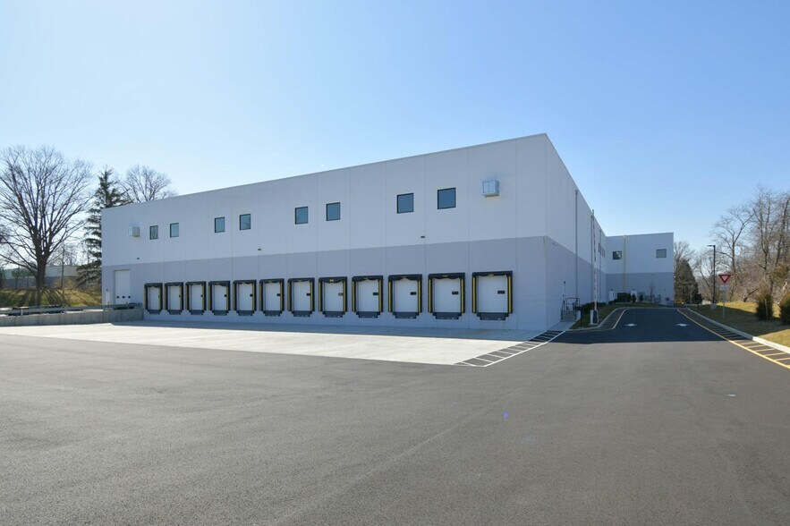 More Photos Of 16 Abeel Rd, Monroe Township Warehouse For Lease