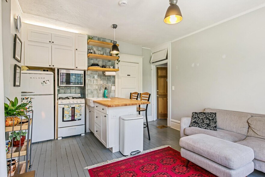 More Photos Of 1138 N Clarkson St, Denver Apartments For Sale