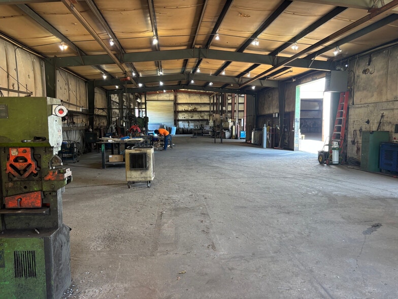 More Photos Of 424 Shelton Rd, West Columbia Warehouse For Sale