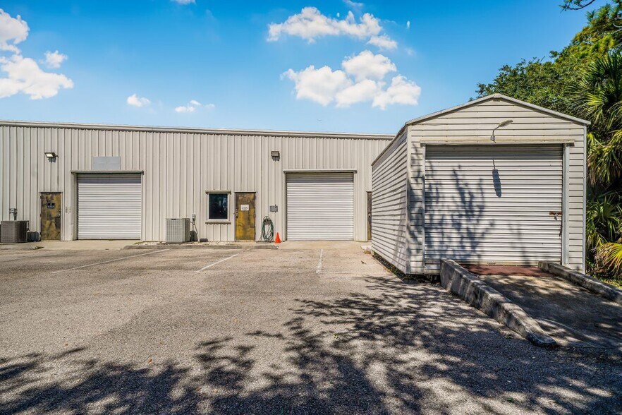 More Photos Of 1601 NE Success Dr, Jensen Beach Manufacturing For Sale