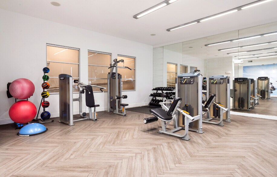 More Photos Of 2300 Washington Pl NE, Washington Apartments For Lease