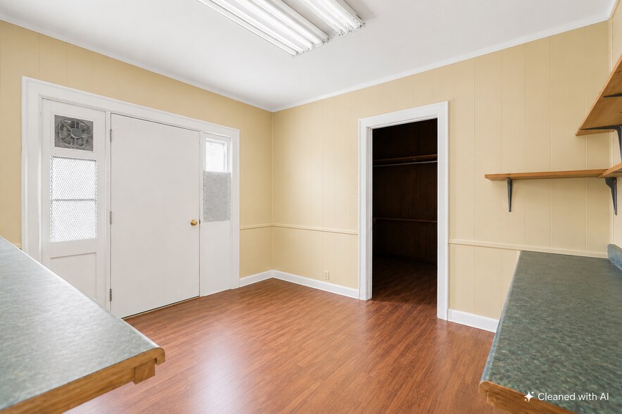 More Photos Of 2507 McCallie Ave, Chattanooga Office Residential For Sale