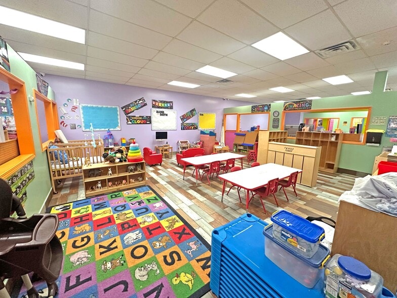 More Photos Of 5836 W Chicago Ave, Chicago Daycare Center For Sale