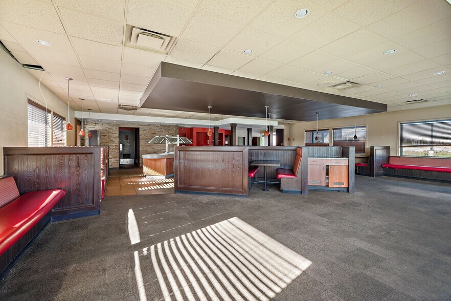 More Photos Of 920 Rue Douglas, St-Jean Freestanding For Sale