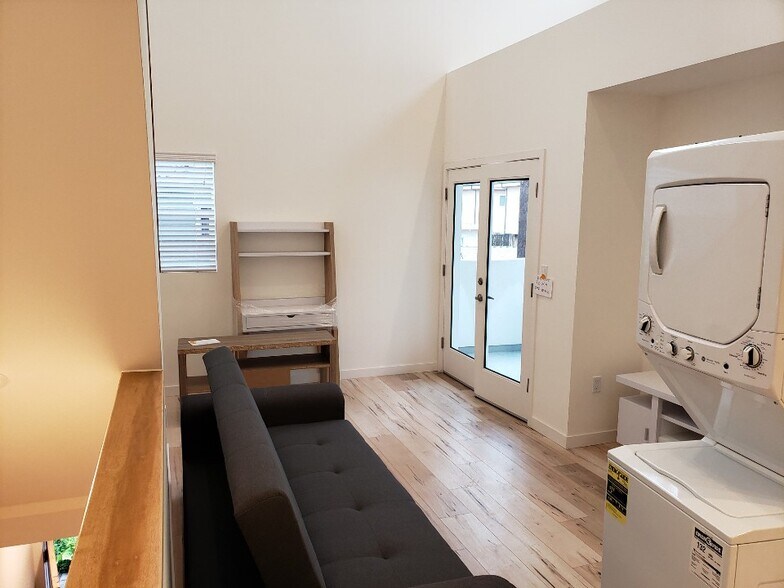 More Photos Of 517 N Harvard Blvd, Los Angeles Apartments For Sale