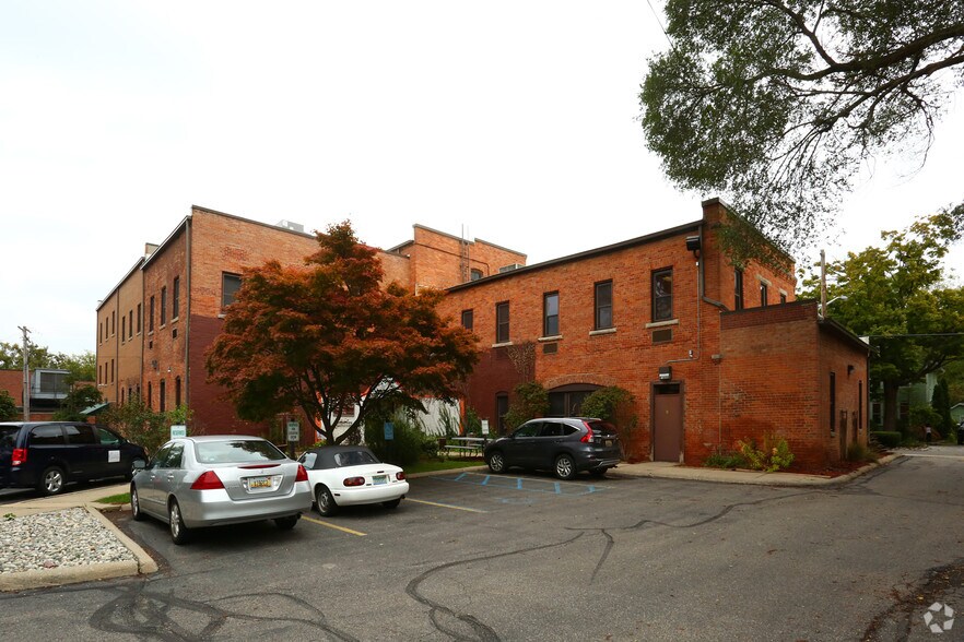 More Photos Of 416 4th St, Ann Arbor Office Residential For Sale